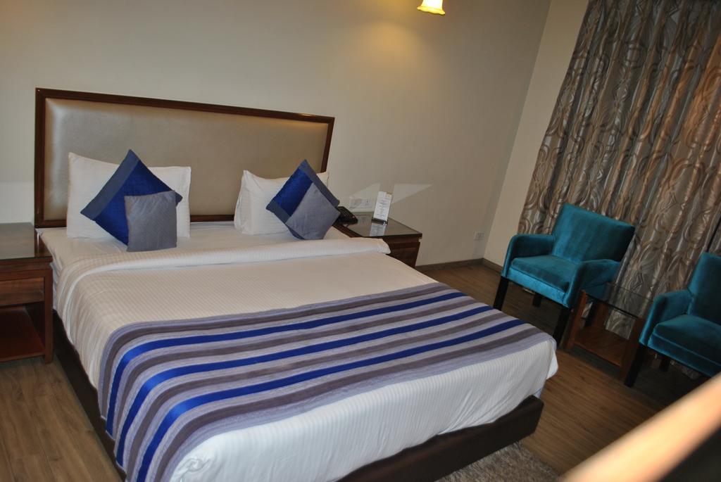 One Earth Avaas Hotell Amritsar Eksteriør bilde