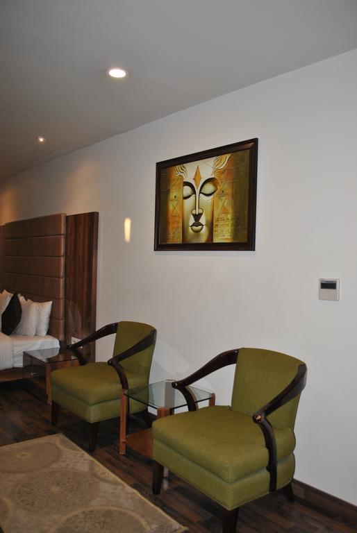 One Earth Avaas Hotell Amritsar Eksteriør bilde