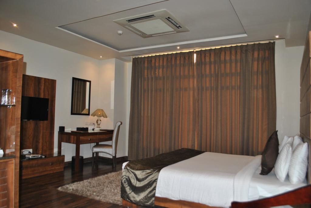 One Earth Avaas Hotell Amritsar Eksteriør bilde