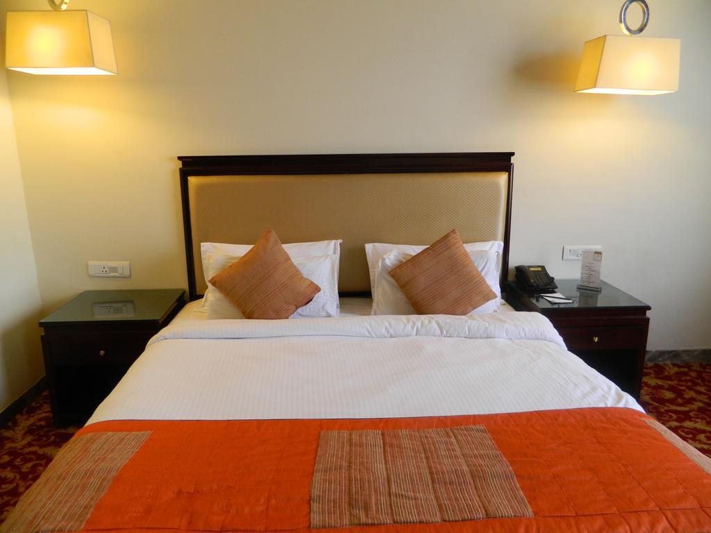 One Earth Avaas Hotell Amritsar Eksteriør bilde