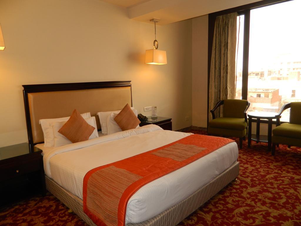 One Earth Avaas Hotell Amritsar Eksteriør bilde