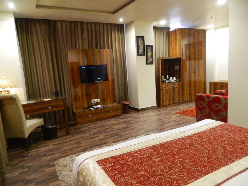 One Earth Avaas Hotell Amritsar Eksteriør bilde
