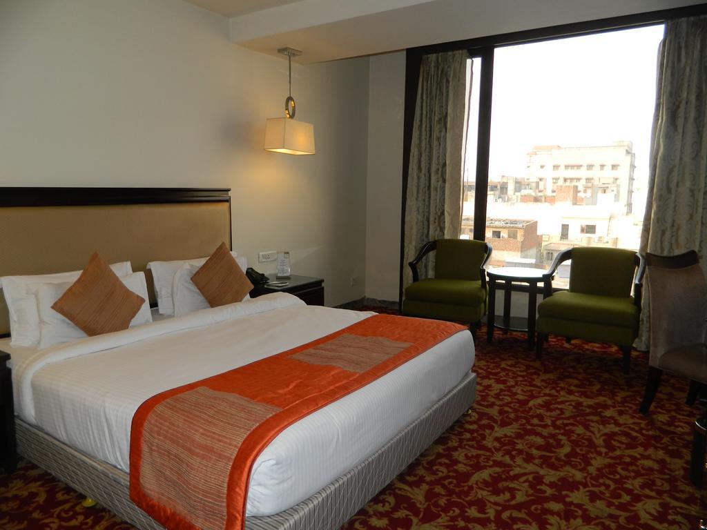 One Earth Avaas Hotell Amritsar Eksteriør bilde