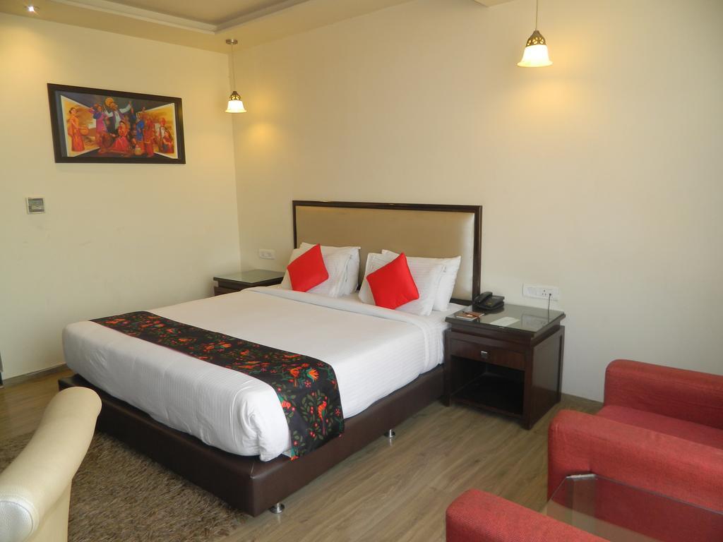 One Earth Avaas Hotell Amritsar Eksteriør bilde