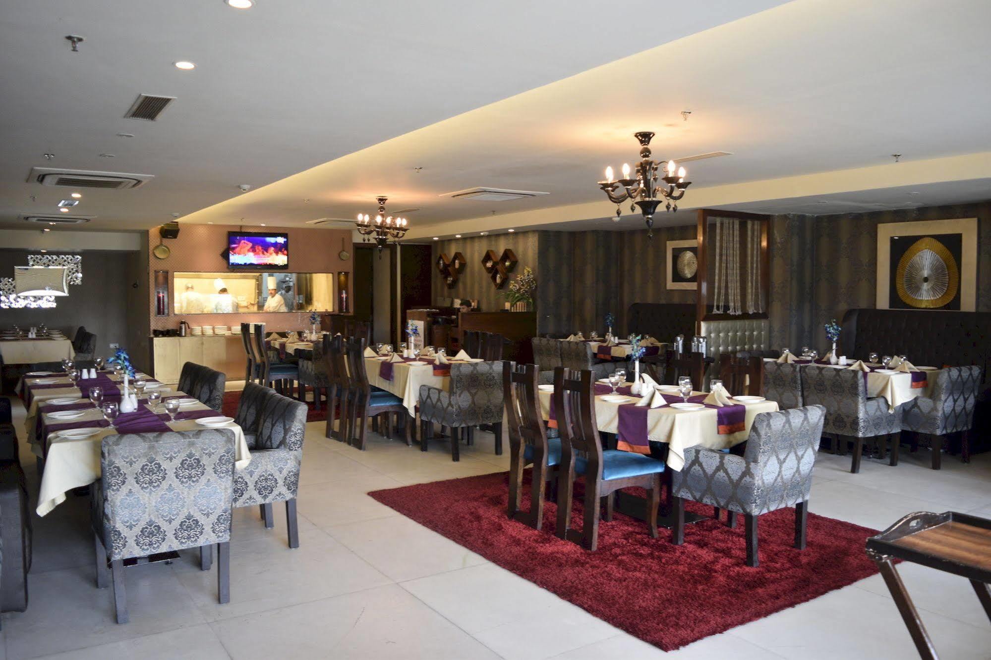 One Earth Avaas Hotell Amritsar Eksteriør bilde